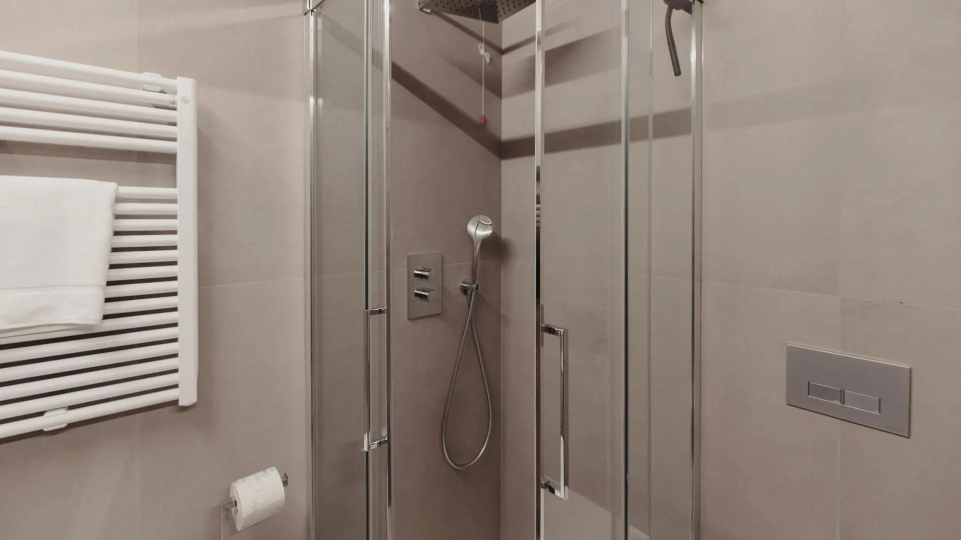 Gohost - Skyline Apartment Walking Distance From Central Station Μιλάνο