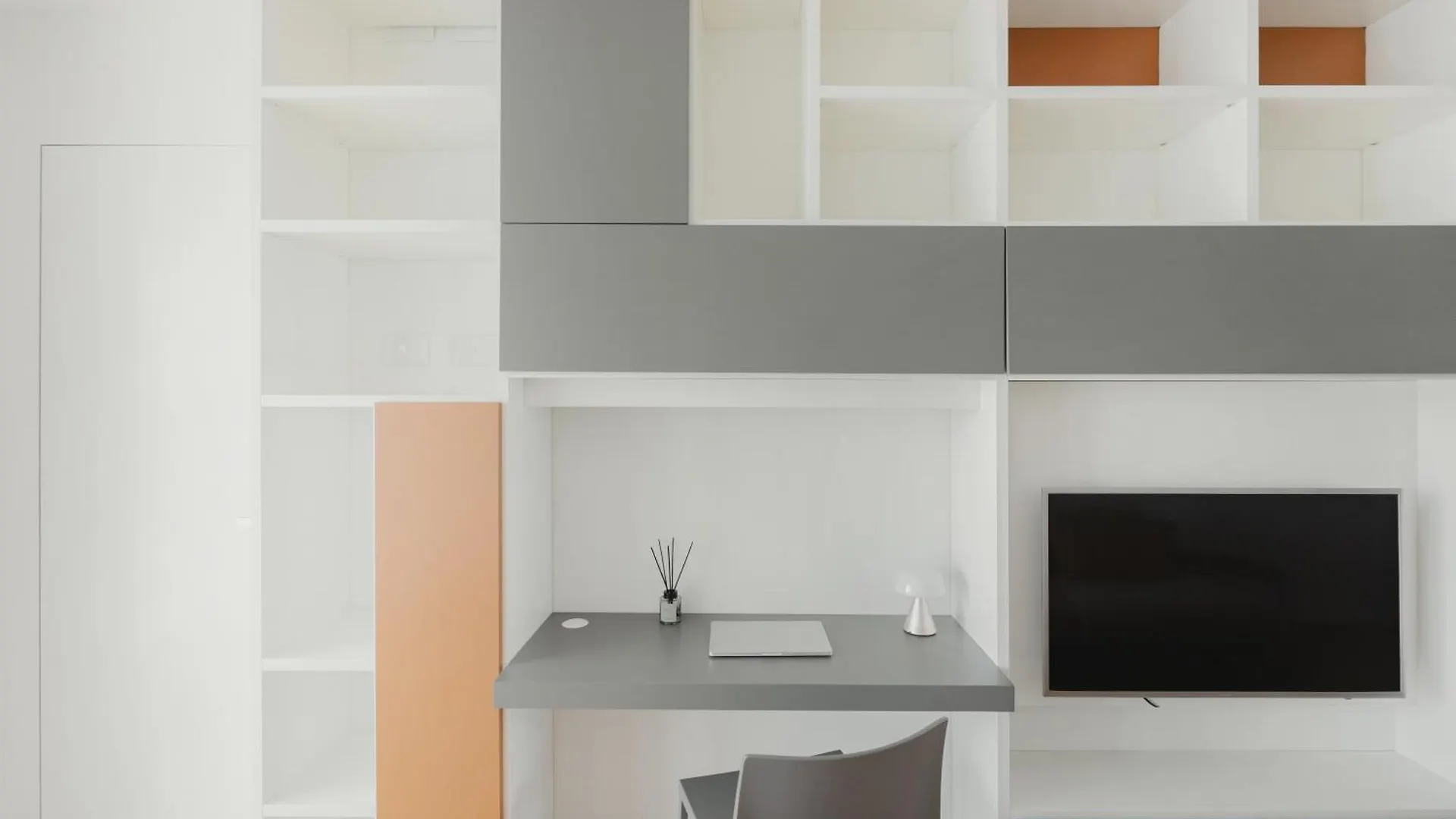 Gohost - Skyline Apartment Walking Distance From Central Station Μιλάνο 0*,  Ιταλία