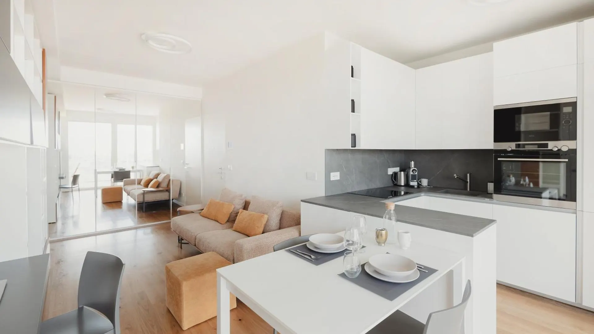 Gohost - Skyline Apartment Walking Distance From Central Station Μιλάνο Ιταλία